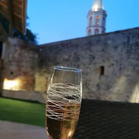 度假居 Le Jardin Secret Et Au Temps Suspendu Montpezat (Gers)