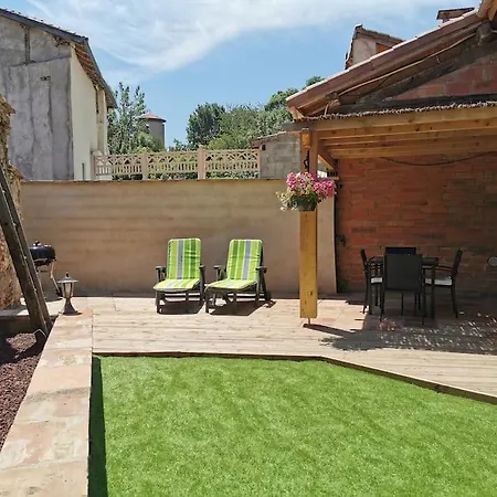 Holiday home Le Jardin Secret Et Au Temps Suspendu *