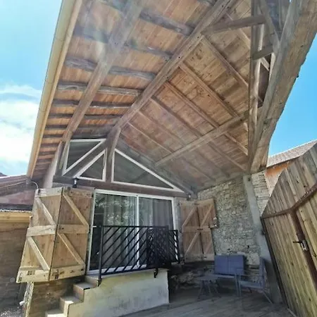 Holiday home Le Jardin Secret Et Au Temps Suspendu