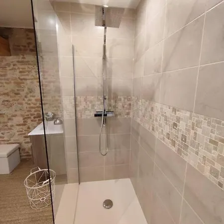 Holiday home Le Jardin Secret Et Au Temps Suspendu